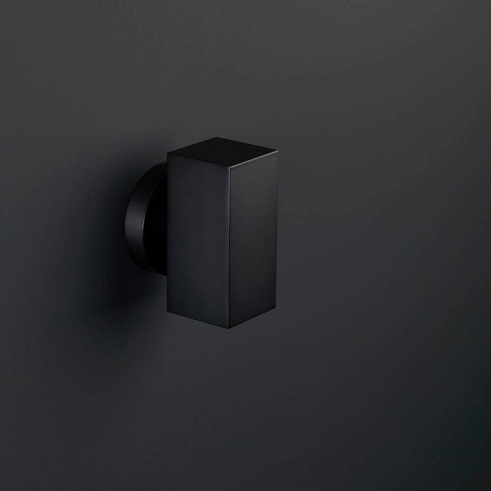 Bera | wall light | square black | down | warm white | OutdoorCore+