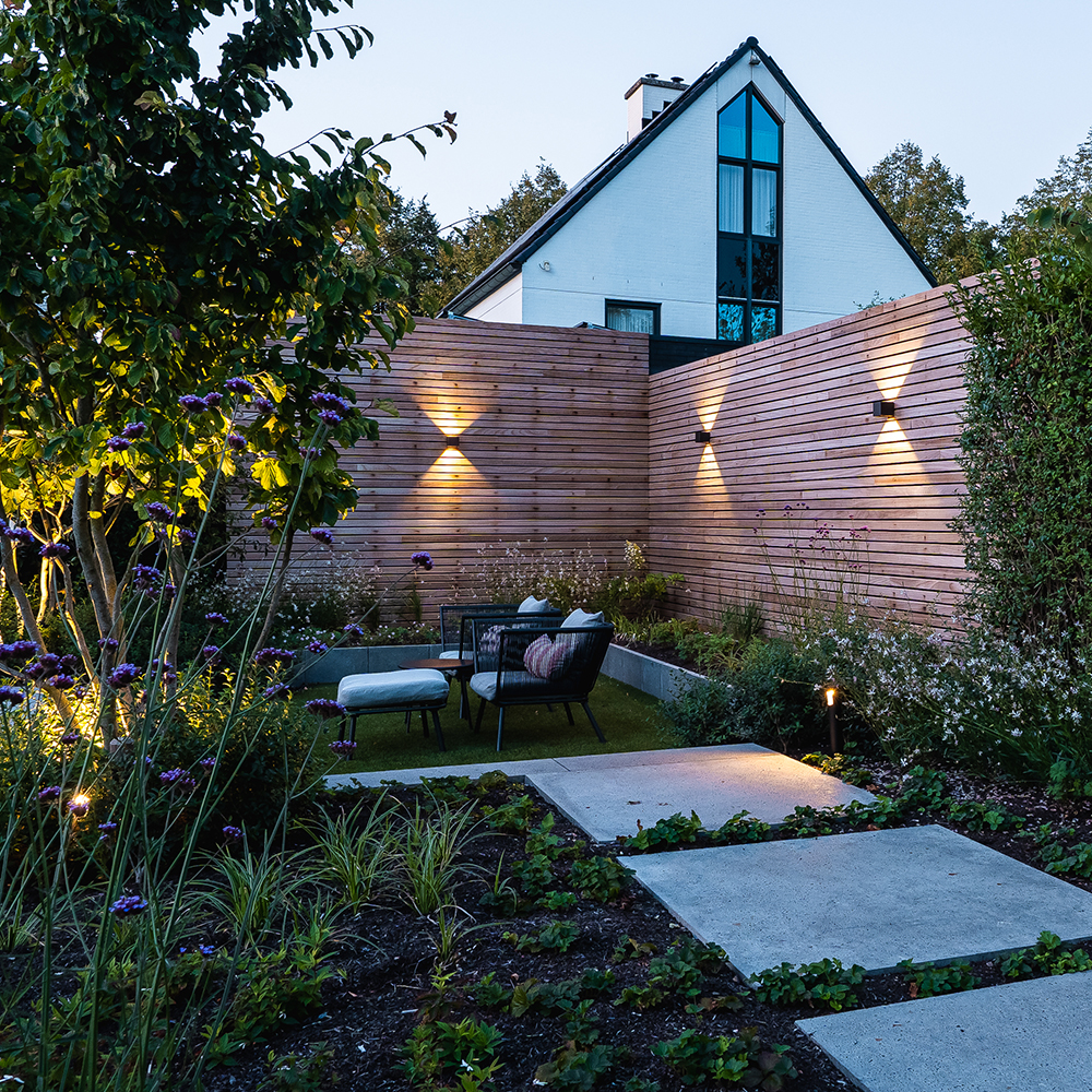 Tolosa | Wandleuchte | quadratisch Schwarz | Up & Down | Warmweiß | dimmbar | OutdoorPro+ | 12 Volt Tolosa | Wandleuchte | quadratisch Schwarz | Up & Down | Warmweiß | dimmbar | OutdoorPro+ | 12 Volt